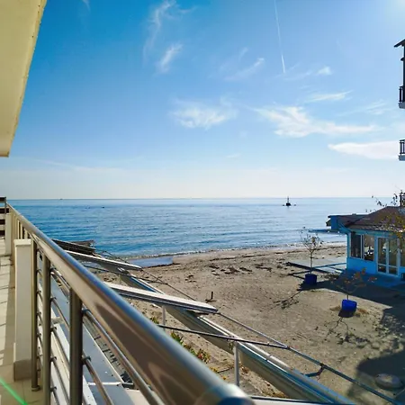 Korali View شقة *